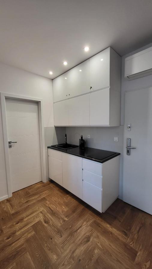 Malibu Apartments Бибионе Екстериор снимка